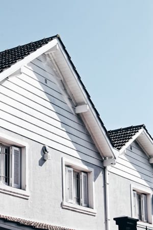 Which fascia & soffit manufacturer should you choose when replacing your roofline? Find out more about top brands such as Deceuninck, Swish & Deeplas. Get free information & advice from expert roofer in London & Surrey.