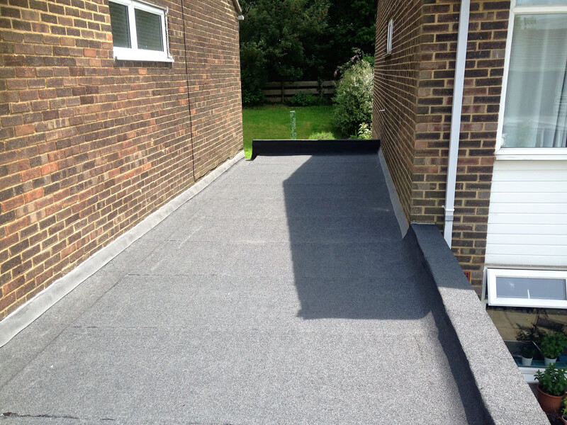 Bespoke roofing guides - do you need a parapet roof for flat roofing?